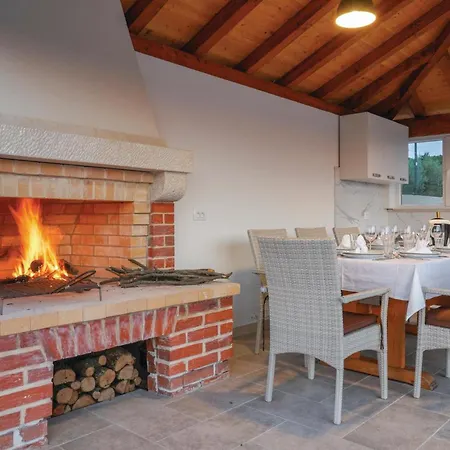 Semesterbostad Luxurious In